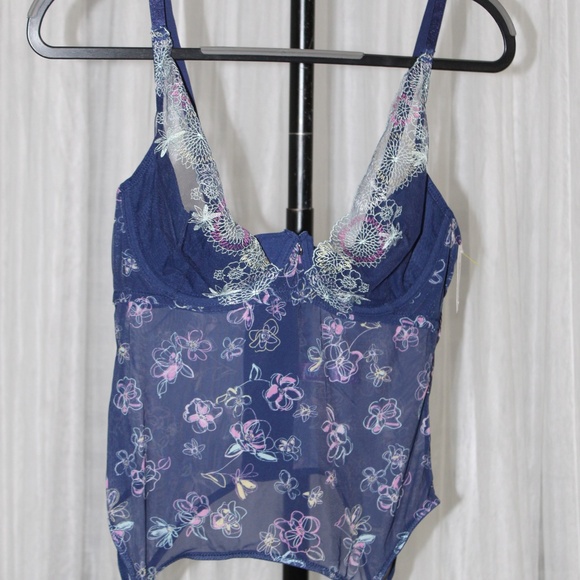 Adore Me.   Purple Floral Lace Corset w/ Leg Straps. Sz. 38C - Picture 6 of 9